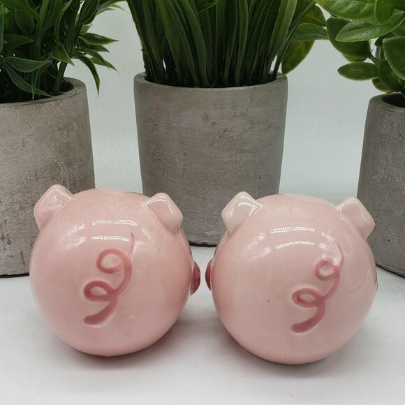 Pink Ceramic Glazed Pig Salt & Pepper Set with Stoppers - Picture 5 of 7